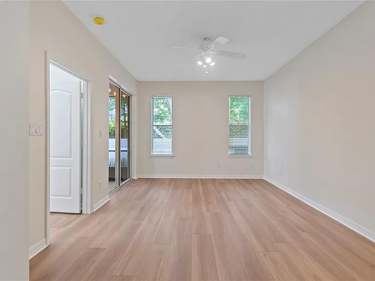 118 Chippendale Ter — Photo 14