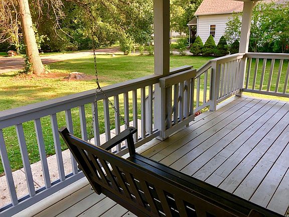 3rd image of 237 Lakeview Dr