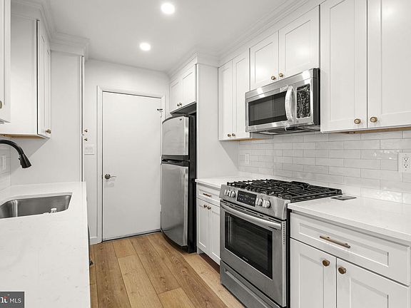 2nd image of 1420 Gilbert Rd