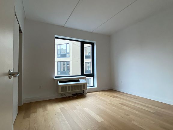 5th image of 150 Union Ave APT 7C