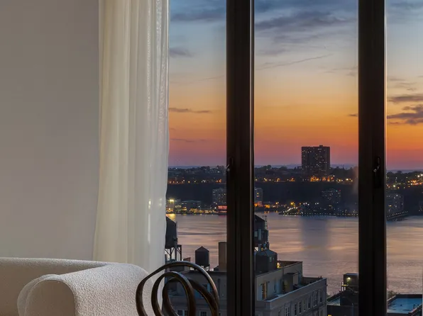 2505 Broadway PENTHOUSE image 10 of 10