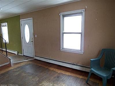 5th image of 80 Bedford Ave