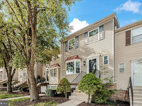 2nd image of 16334 Taconic Cir