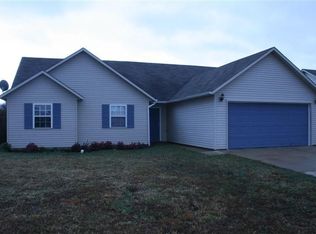 913 Silverleaf Cir, Bono, AR 72416