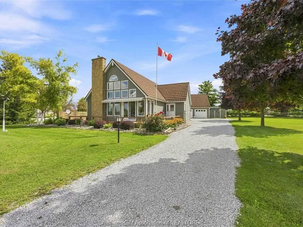 3932 Saint Clair Pkwy, Saint Clair, ON N0P 2B0
