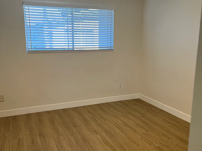 8415 Amigo Ave #8 — Photo 6