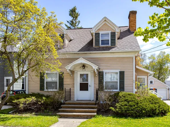 714 N Oneida St, Appleton, WI 54911