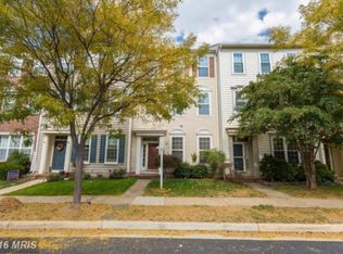 42812 Cedar Hedge St, Chantilly, VA 20152