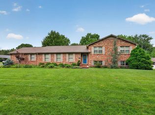1504 Tabard Dr, Murray, KY 42071