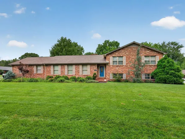 1504 Tabard Dr, Murray, KY 42071