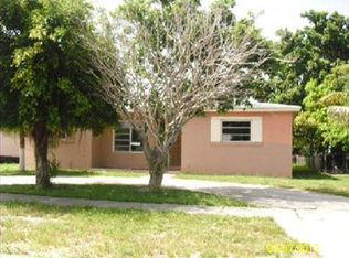 621 NE 171st St, North Miami Beach, FL 33162