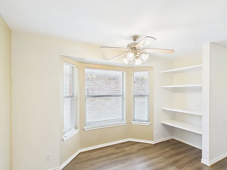 1721 Cherrywood Dr — Photo 18
