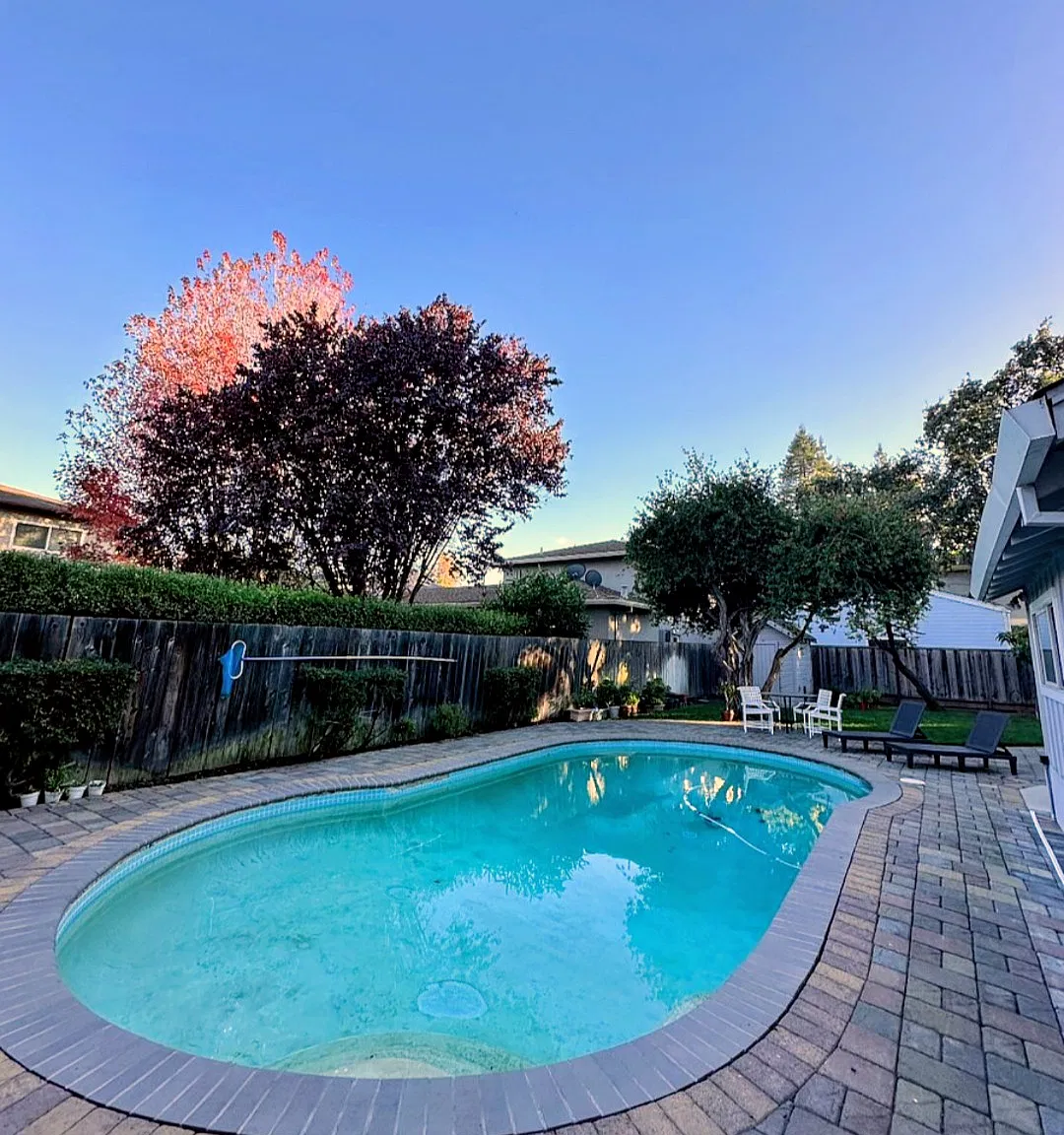 1504 Gordon St — Photo 1