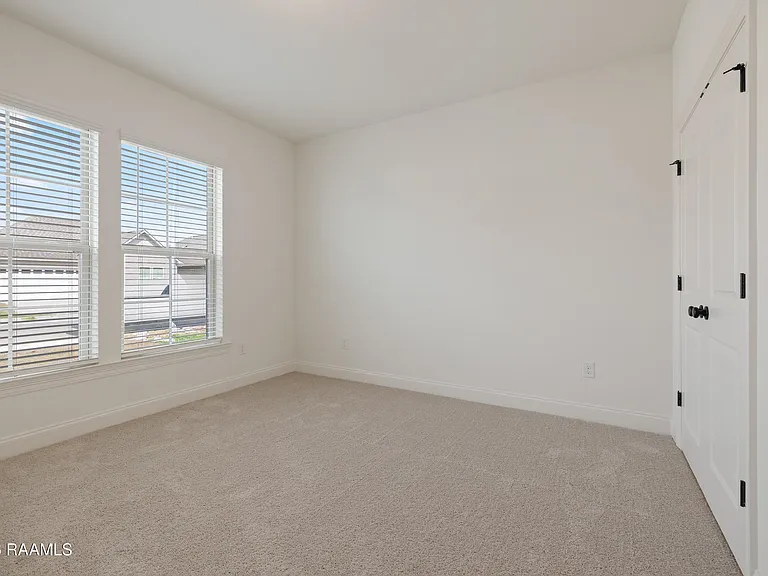107 Lotus St — Photo 20
