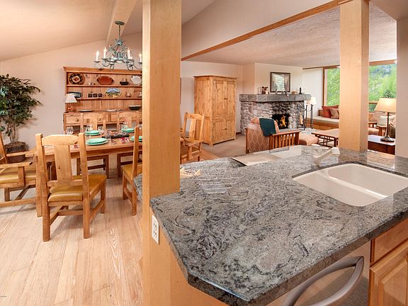 3rd image of 3545 N Lake Creek Dr #3-19-2