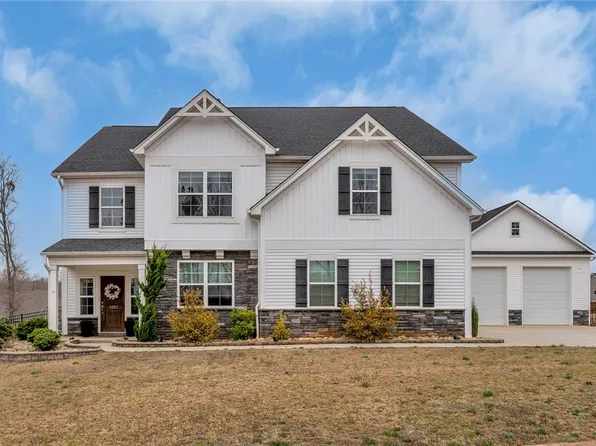 1007 Waterside Dr, Easley, SC 29642