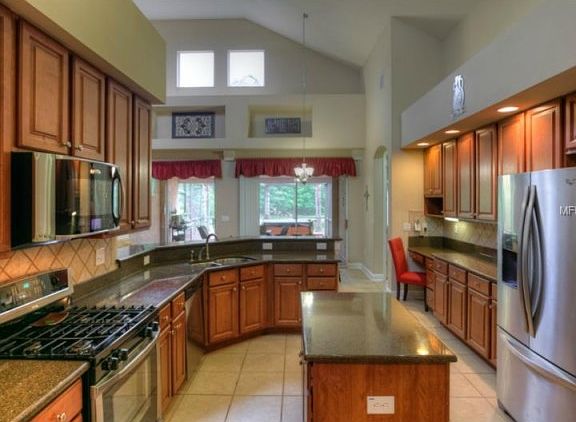 3rd image of 1533 Salmonberry St