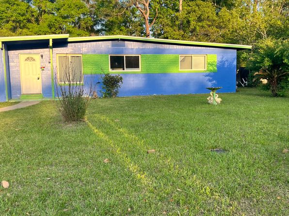 410 Fairfax Dr