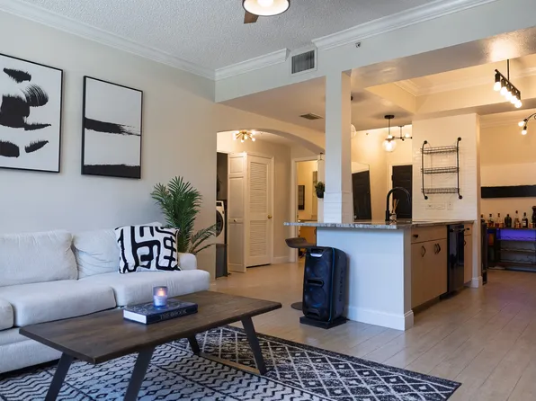 533 NE 3rd Ave, Fort Lauderdale, FL