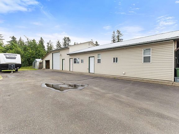 3rd image of 1446 Townline Rd
