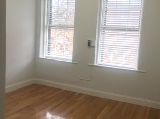 206 Warren St #4, Boston, MA 02119