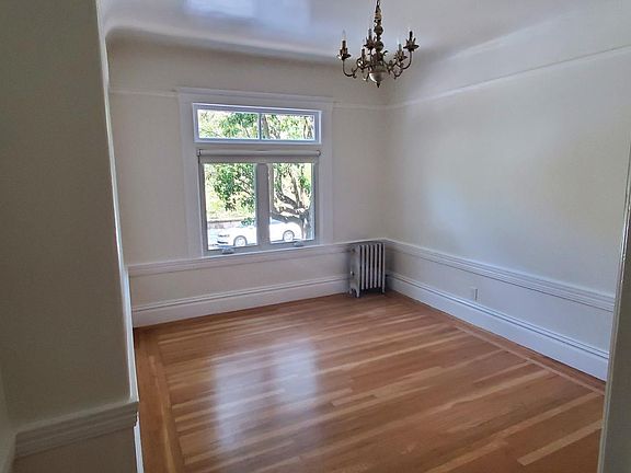 3rd image of 1-2751 Clay St #1
