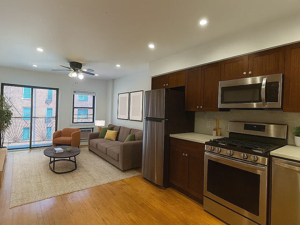 1st image of 150 Forsyth St APT 6A