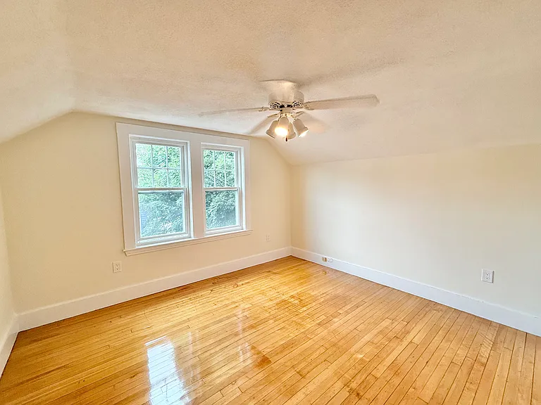 203 Maplewood St #2 — Photo 18