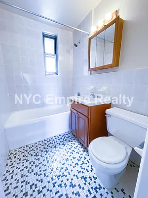 Rented by NYC Empire Realty Inc | media 13