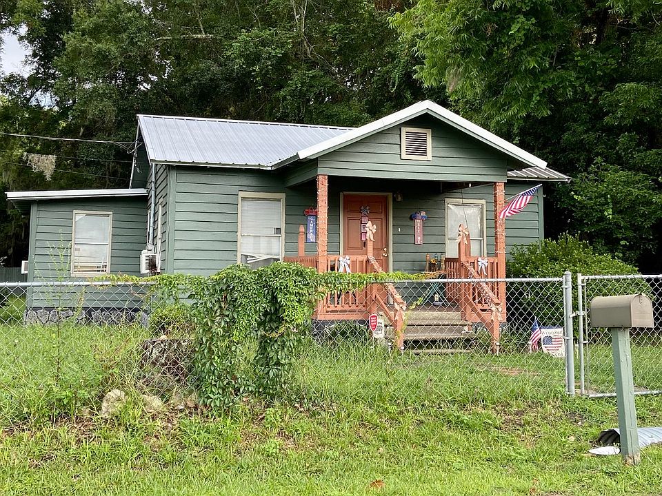 1st image of 166 NE Laverne St