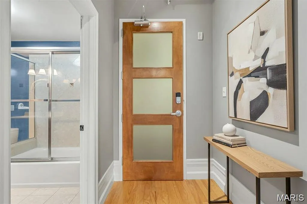 2 bed, 2.0 bath, 1620 sqft, $2,500 — Photo 4
