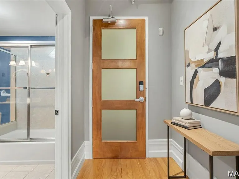 4901 Washington Blvd #4B — Photo 4