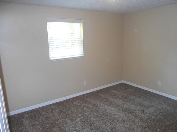 5th image of 7039 Tynan Ave