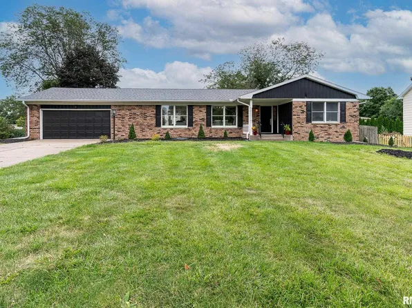 2333 Windsor Dr, Davenport, IA 52807