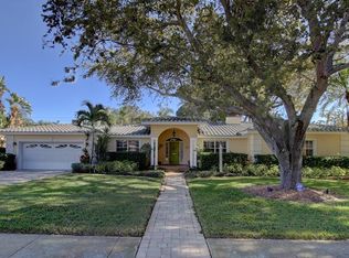 555 Palmetto Rd, Belleair, FL 33756