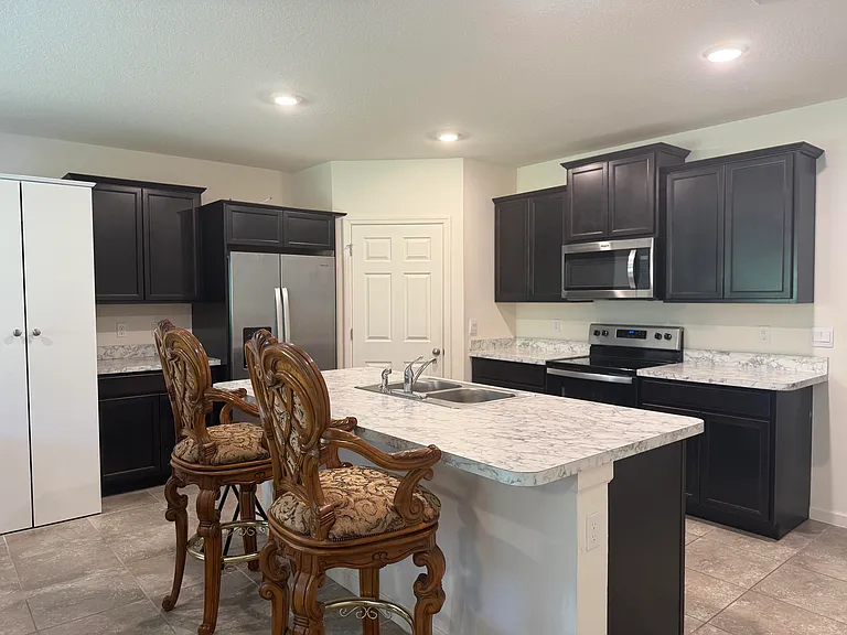 2526 SW Savage Blvd — Photo 3