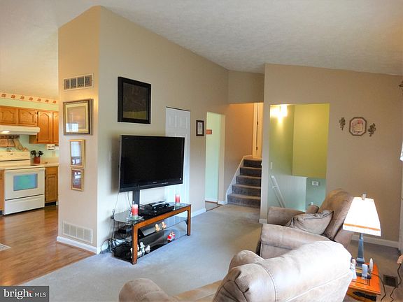 3rd image of 126 Obriens Cir