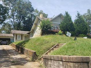 305 S Main St, Newton, MS 39345