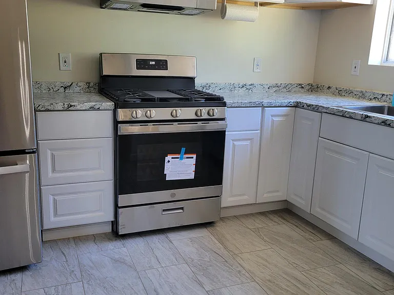 325 Alta St — Photo 4