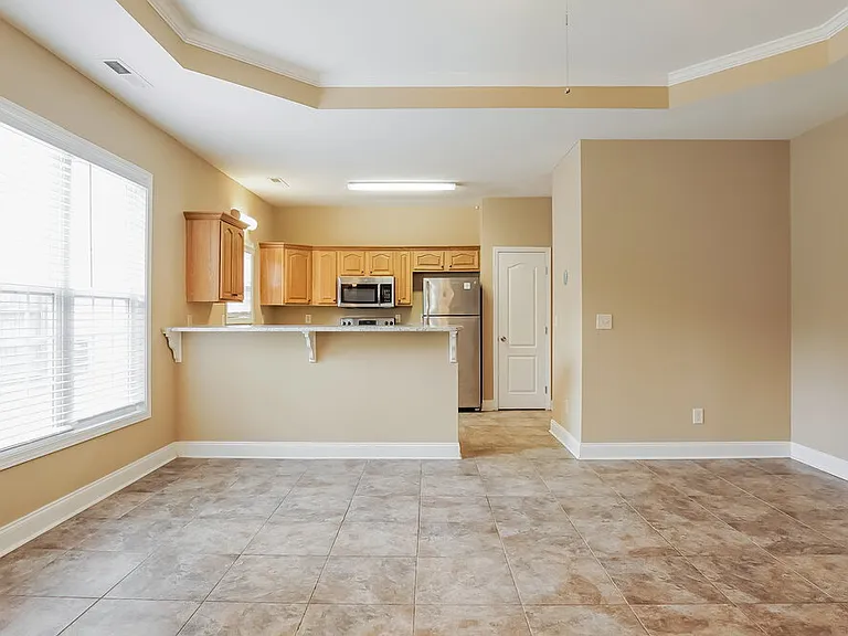 4493 Canterbury St — Photo 7