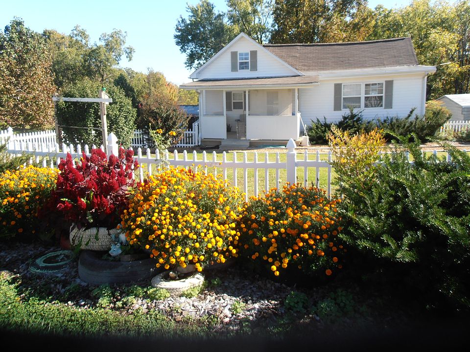 1st image of 564 Webb Ave