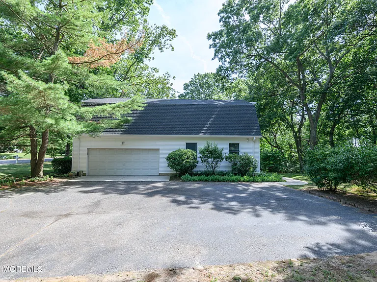 2229 Fromkin Dr — Photo 42