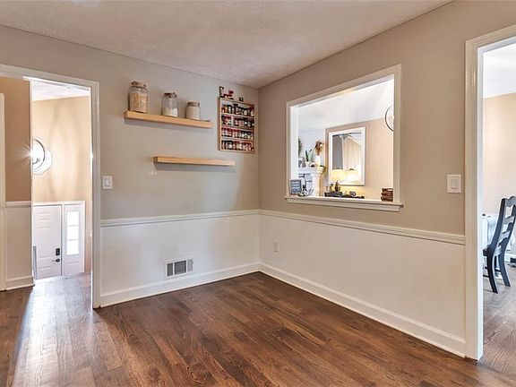 5th image of 2100 Rocky Mill Dr