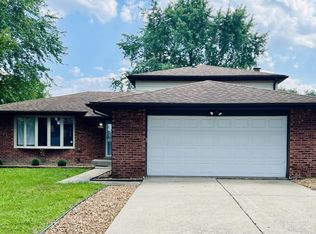 6045 Aspen Ln, Matteson, IL 60443