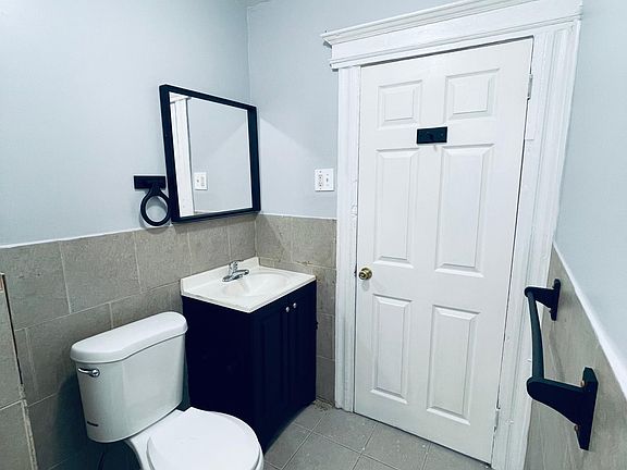 5th image of 58 N 5th St Floor 2