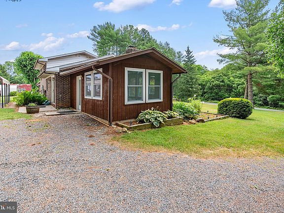 3rd image of 85 Scott Ln