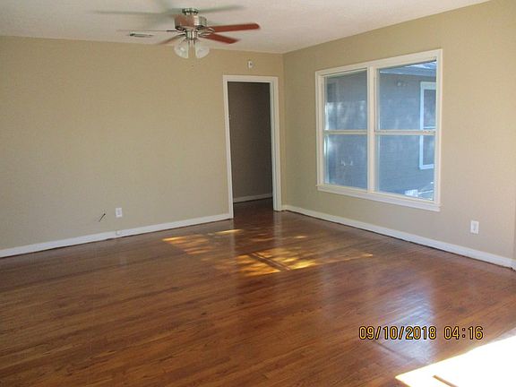 2nd image of 902 N Bishop St