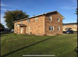 104 Orchard Ct APT 1, Peotone, IL 60468