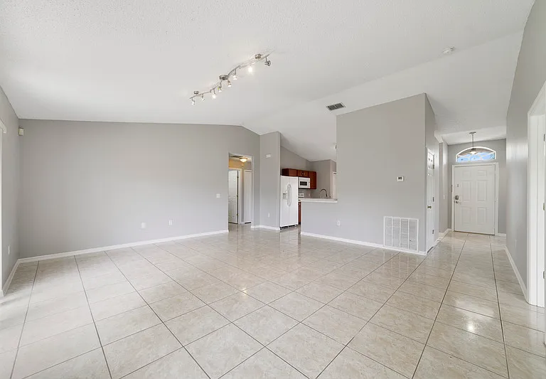 266 Chadworth Dr — Photo 5