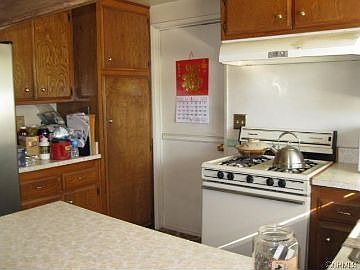 3rd image of 663 Rockford Dr